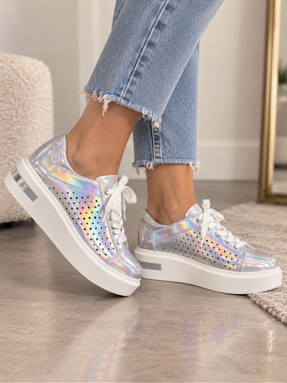 Linea Paolo Iridescent Holographic Silver Leather Platform Kendra Sneaker 5 NIB!